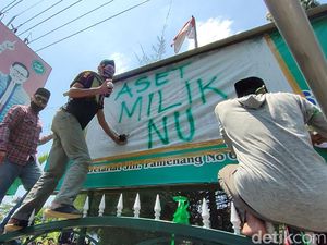 Komunikasi Buntu, Barisan Muda NU Segel Kantor DPC PKB Kabupaten Kediri