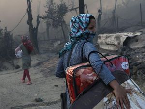 Kamp Pengungsi Yunani Terbakar, Bom Waktu yang Akhirnya Meledak
