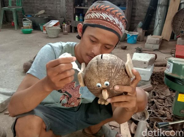 Kisah Perajin Batok Kelapa di Kudus Jajal Pasar Internasional