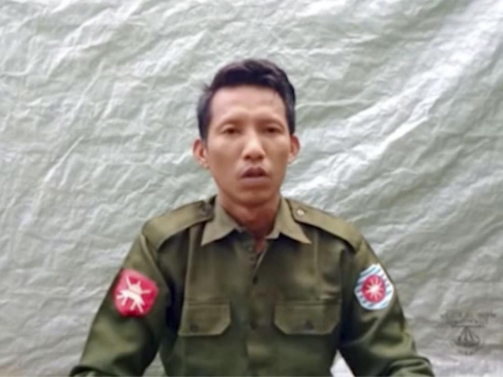 Membelot, 2 Tentara Myanmar Ungkap Kekejaman Militer pada Rohingya Membelot, 2 Tentara Myanmar Ungkap Kekejaman Militer pada Rohingya