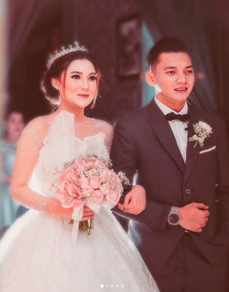 Nella Kharisma dan Dory Harsa sudah menikah