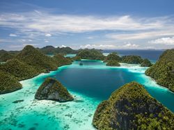 SE Pemkab: Berkunjung ke Raja Ampat Wajib Tunjukkan Sertifikat Vaksin