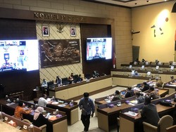 Komisi II Rapat Bareng Mendagri-KPU Bahas Evaluasi Protokol Kesehatan Pilkada