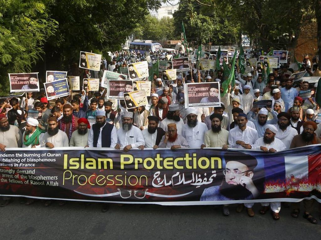 2 Negara Islam Ini Protes Charlie Hebdo Terbitkan Lagi Karikatur Rasulullah 2 Negara Islam Ini Protes Charlie Hebdo Terbitkan Lagi Karikatur Rasulullah