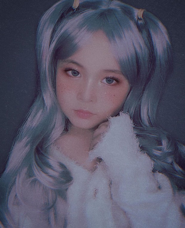 Salah satu konten yang berhasil menarik perhatian banyak orang adalah saat dirinya memamerkan keahlian makeupnya.