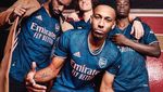 Jersey Ketiga MU Sampai Juve: Keren atau Aneh?