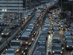 Jakarta Tambah Macet, Polisi Sarankan Ganjil-Genap Berlaku Lagi