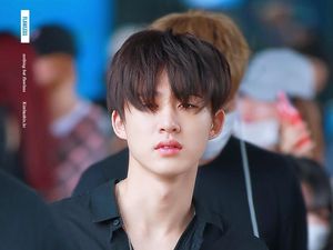 B.I Gabung Agensi Coldplay hingga Billie Eilish