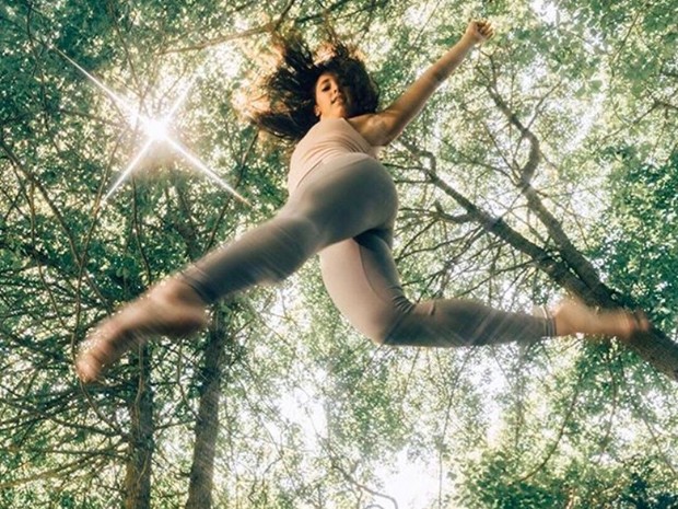 Manfaat Olahraga Trampolin/ Foto: Instagram.com/thenessnyc salah satu manfaat olahraga trampolin yaitu melancarkan sistem limfatik atau berfungsi sebagai detox