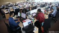 Melihat Aktivitas Perkantoran Jelang PSBB Total