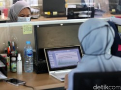 Utak-atik Aturan Kerja di Ibu Kota Akhirnya Tak Jadi Full WFH