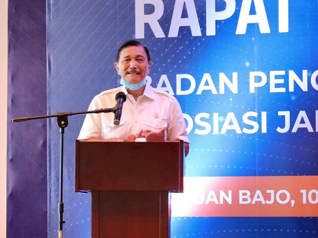Luhut Beberkan Alasan Pemerintah Buka Pintu Lebar buat TKA Luhut Beberkan Alasan Pemerintah Buka Pintu Lebar buat TKA