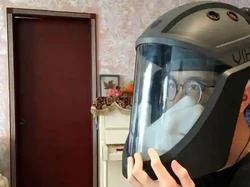 Pelajar Ini Ciptakan Helm Kesehatan yang Bisa Simpan Makanan