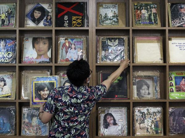 RRI Restorasi Ribuan Album Piringan Hitam