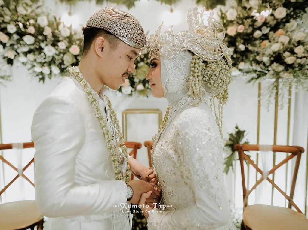 Viral Kisah Nyata Pasangan di Bandung Baru Kenal Sehari Langsung Ajak Nikah Viral Kisah Nyata Pasangan di Bandung Baru Kenal Sehari Langsung Ajak Nikah