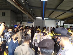 Operasi Yustisi di Stasiun Tanah Abang, Wakapolri Pergoki Warga Tak Bermasker