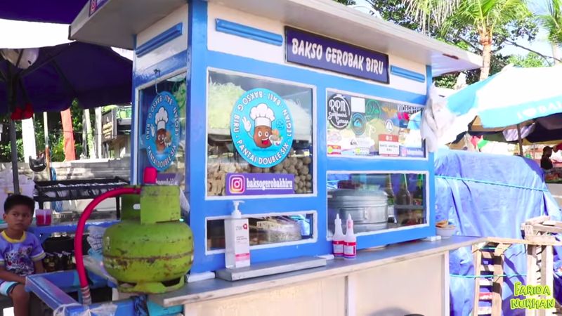 Bakso gerobakan halal di Bali, Bakso Gerobak Biru