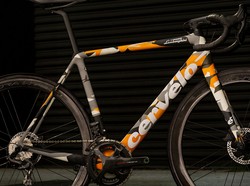 Buat Sultan yang Suka Gowes, Lamborghini Garap Sepeda Seharga Yaris