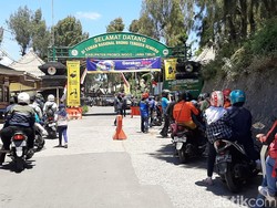 Kembali Zona Merah, Aktivitas Wisata Bromo Perketat Protokol Kesehatan