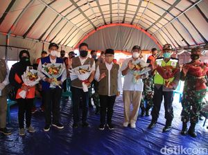 Karantina Ponpes Darussalam Berakhir, Bupati Anas Berkali-kali Berterima Kasih Karantina Ponpes Darussalam Berakhir, Bupati Anas Berkali-kali Berterima Kasih