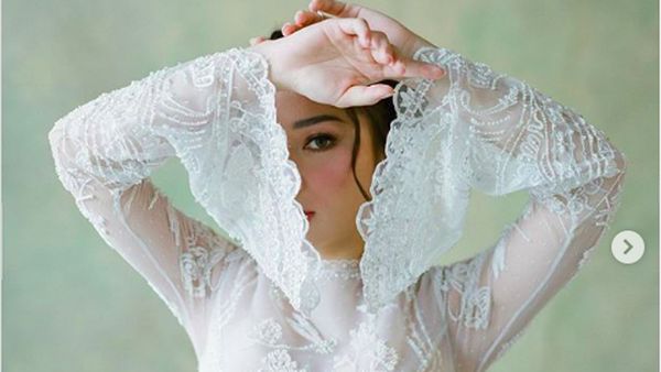 Elegan! Foto Prewed Nikita Willy dan Indra Priawan
