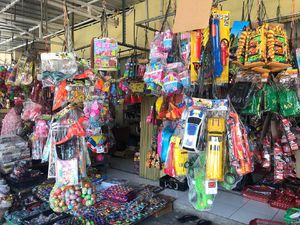 Kena Hattrick! Omzet Pedagang Pasar Gembrong Anjlok Hingga 80%