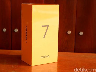 Unboxing Realme 7, Calon Ponsel Rp 3 Jutaan yang Dilengkapi NFC