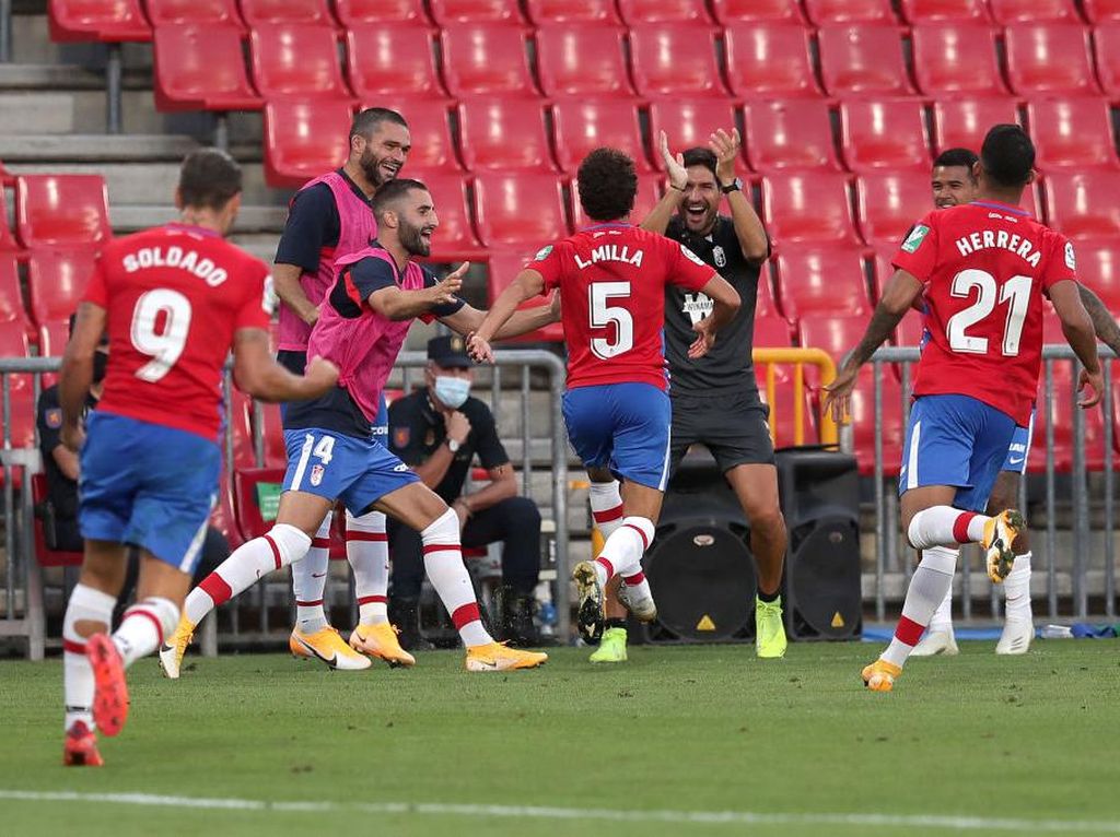 Hasil LaLiga: Anak Luis Milla Debut, Cetak Gol, dan Bawa Granada Menang Hasil LaLiga: Anak Luis Milla Debut, Cetak Gol, dan Bawa Granada Menang