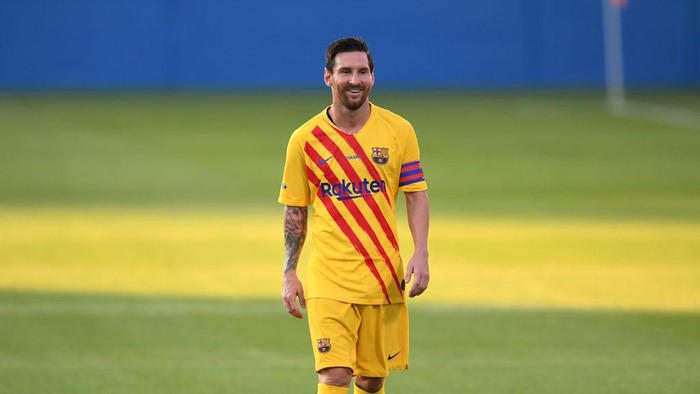 BARCELONA, SPAIN - SEPTEMBER 12: Lionel Messi of FC Barcelona reacts during the during the pre-season friendly match between FC Barcelona and Gimnastic de Tarragona at Estadi Johan Cruyff on September 12, 2020 in Barcelona, Spain. (Photo by David Ramos/Getty Images)