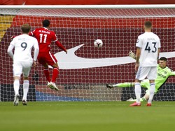 Lima Gol di Babak I, Liverpool Ungguli Leeds 3-2