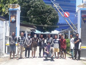 Sempat Ditahan, 12 Nelayan-Mahasiswa di Makassar Dipulangkan
