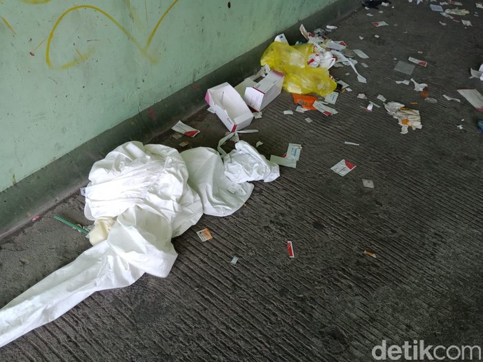 sampah hazmat dan rapid test di jembatan suramadu