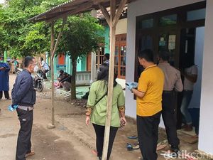 Sempat Menolak, Keluarga Pasien Positif COVID-19 di Probolinggo Akhirnya Diisolasi Sempat Menolak, Keluarga Pasien Positif COVID-19 di Probolinggo Akhirnya Diisolasi