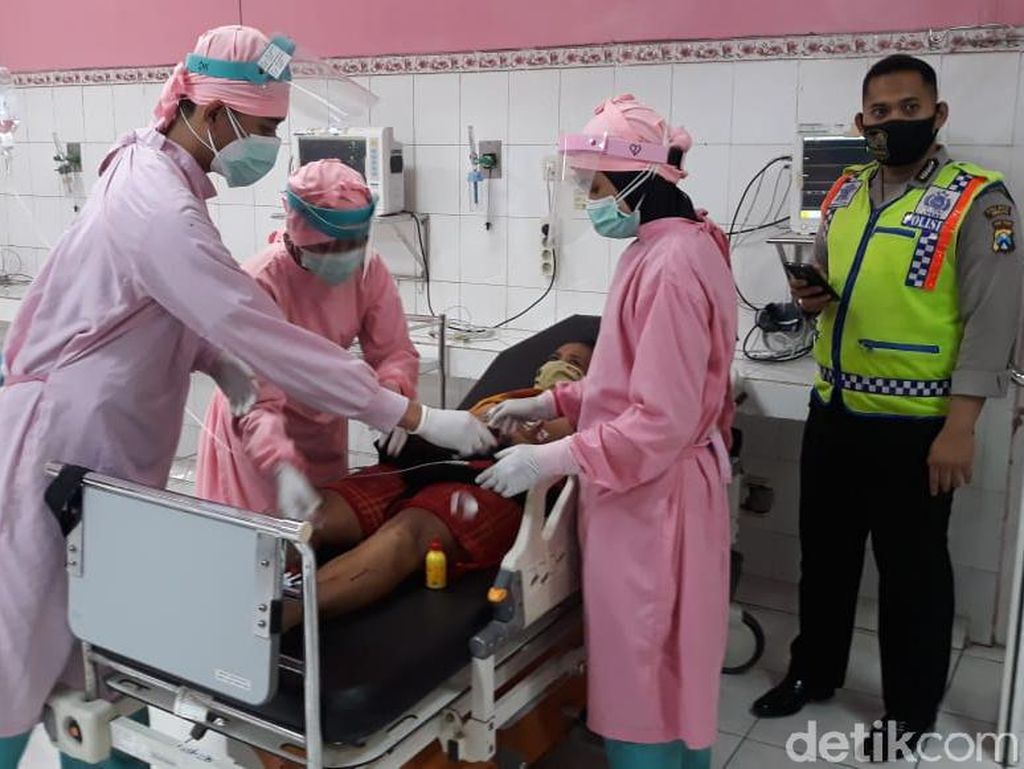 Fakta-fakta Suami Tusuk Istri dan Coba Bunuh Diri di Jombang Fakta-fakta Suami Tusuk Istri dan Coba Bunuh Diri di Jombang