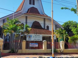 Umat Katolik Banyuwangi Kembali Gelar Misa Daring Antisipasi Penyebaran COVID-19