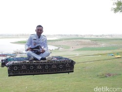 Setelah Salju, Kini Ada Magic Carpet di Waduk Gondang