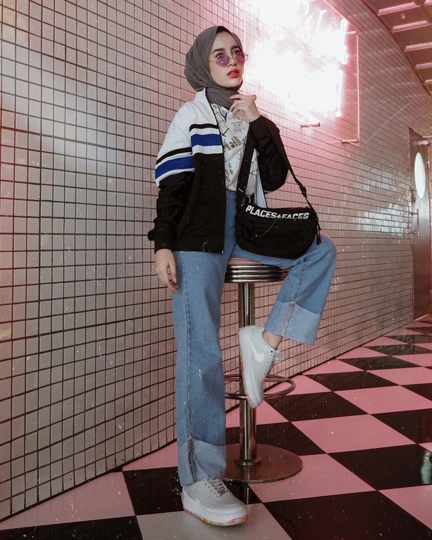 Aghniapunjabi/Instagram.com OOTD hijab keren