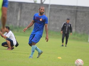 Terbuka Umumkan Pemain Positif COVID-19, Persik Kediri Disanjung