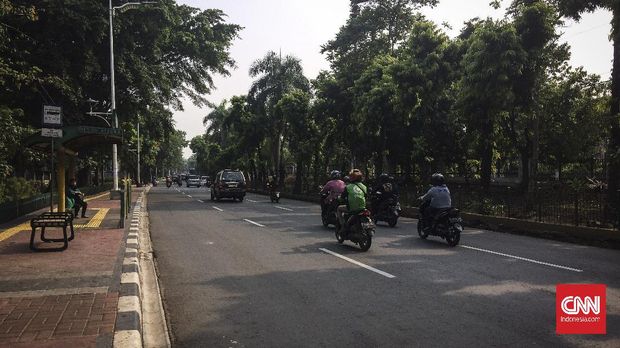 Arus lalu lintas Lalu lintas di dpn univ pancasila.