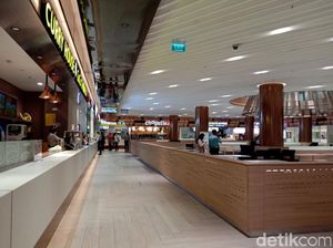 Sedih, 200 Ribu Pegawai Restoran di Mal Kena Pecat