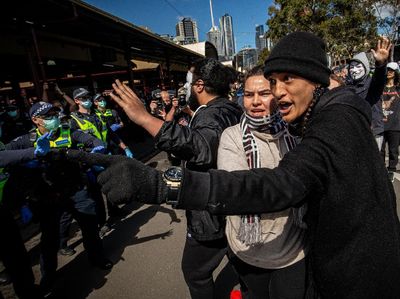 74 Orang Ditangkap Usai Demo Anti-lockdown di Melbourne