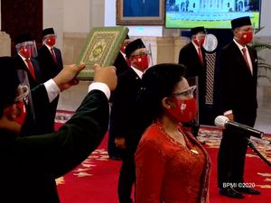 Sah! Jokowi Lantik 12 Duta Besar LBBP di Istana Negara Sah! Jokowi Lantik 12 Duta Besar LBBP di Istana Negara