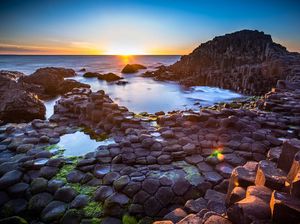 Potret Bebatuan yang Dibangun Raksasa di Irlandia