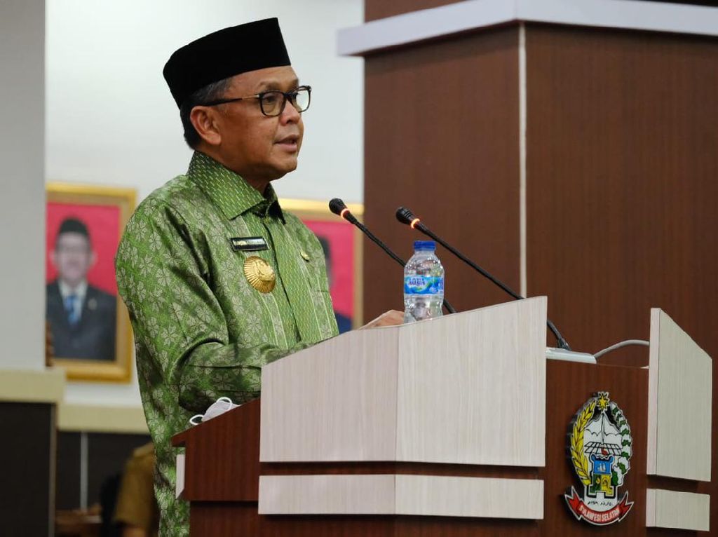 Gubernur Sulsel Tandatangani Rancangan Awal Perubahan RPJMD 2018-2023 Gubernur Sulsel Tandatangani Rancangan Awal Perubahan RPJMD 2018-2023