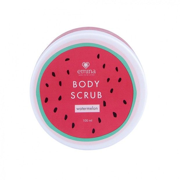 Formula semangka juga digunakan Emina dalam produk body scrub yang memiliki manfaat mengangkat kotoran dan sel kulit mati sehingga kulit tampak lebih sehat, bersih, juga cerah.