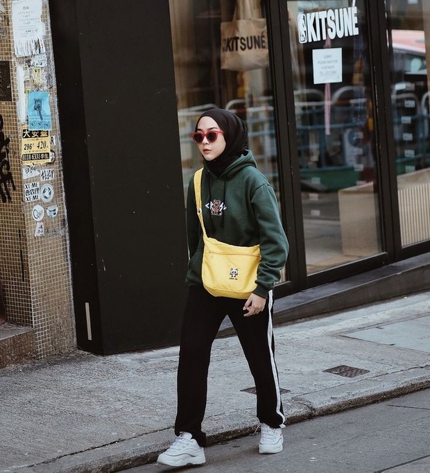Intankhasanah/Instagram.com OOTD hijab keren