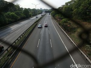 Jakarta PSBB Ketat, Jalan Tol JORR Lengang