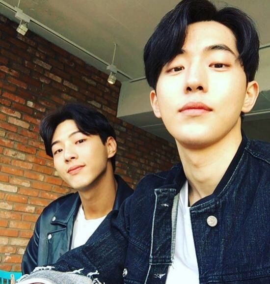 Bromance Kelewat Batas, Ji Soo dan Nam Joo Hyuk Sempat Dikira Pasangan Bromance Kelewat Batas, Ji Soo dan Nam Joo Hyuk Sempat Dikira Pasangan