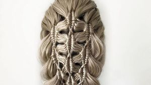 Deretan Foto Gaya Rambut Kepangan Super Kreatif, Rumit Tapi Keren