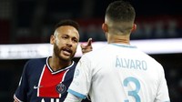 Neymar pernah terlibat perkelahian dengan Alvaro Gonzalez saat Paris Saint-Germain berhadapan dengan Marseille. Neymar dalam pertikaian ini diganjar kartu merah. (Foto: Twitter @33sports_)